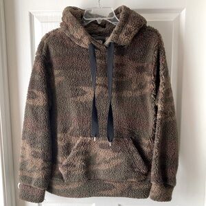 Rewash Camouflage Sherpa Pullover Hoodie Size M Military Olive Green Tan Brown